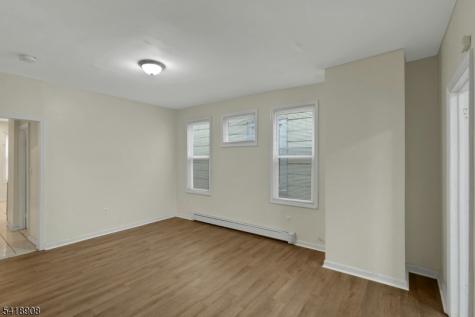 496 21ST St, Apt 2 Irvington NJ 07111