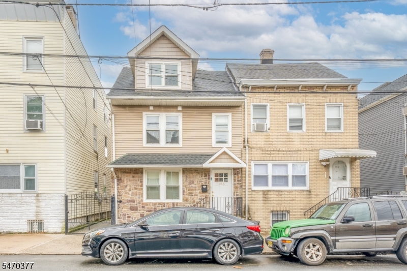 156 New York Avenue Newark NJ 07105