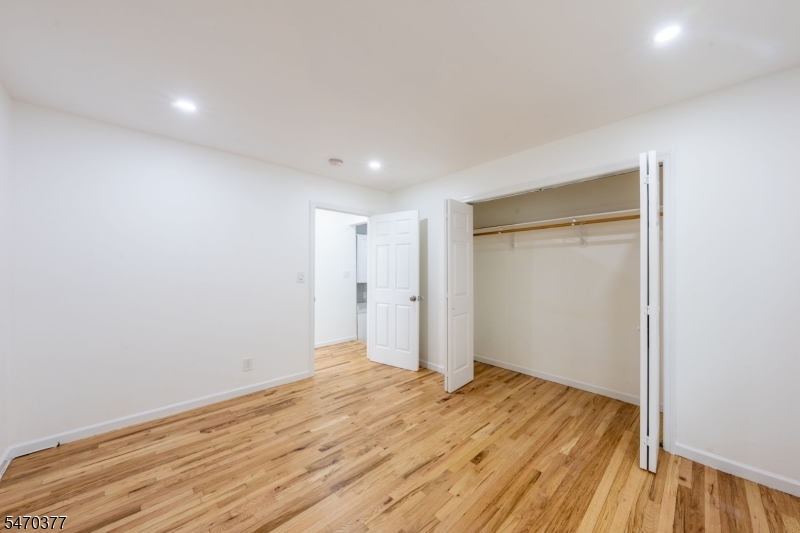 156 New York Avenue Newark NJ 07105