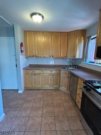212 N Oaks Boulevard North Brunswick NJ 08902