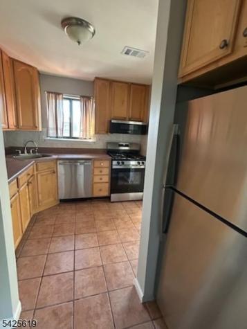 212 N Oaks Boulevard North Brunswick NJ 08902