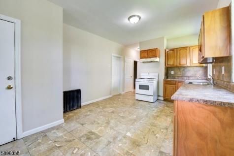 307 21ST Street Irvington NJ 07111