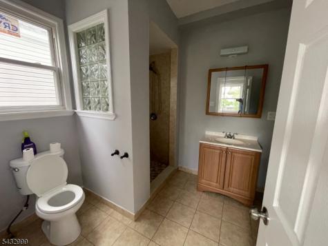 8 Treacy Avenue Newark NJ 07108