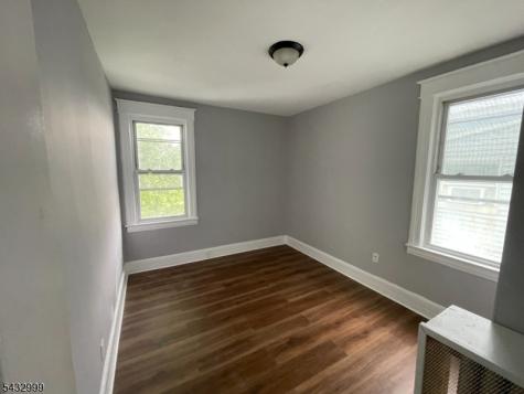 8 Treacy Avenue Newark NJ 07108