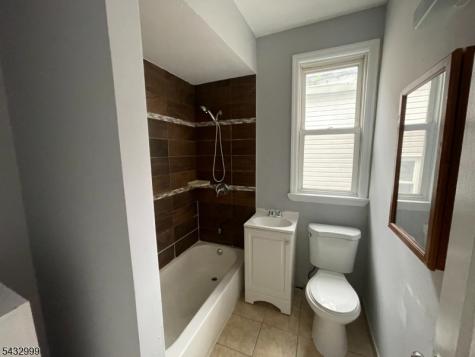 8 Treacy Avenue Newark NJ 07108