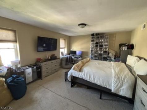 1003 Unicorn Way Clifton NJ 07011