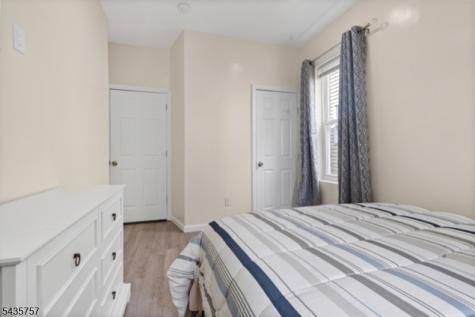 72 Seymour Avenue Newark NJ 07108