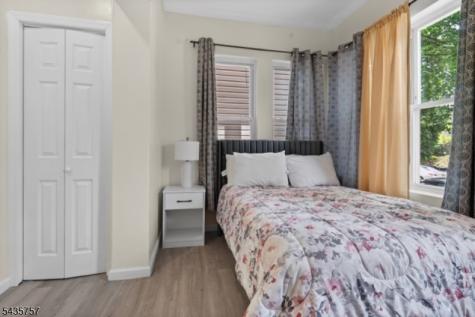 72 Seymour Avenue Newark NJ 07108