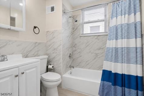 72 Seymour Avenue Newark NJ 07108