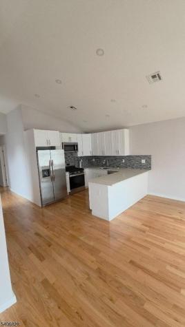 10 Shaw Avenue Newark NJ 07112