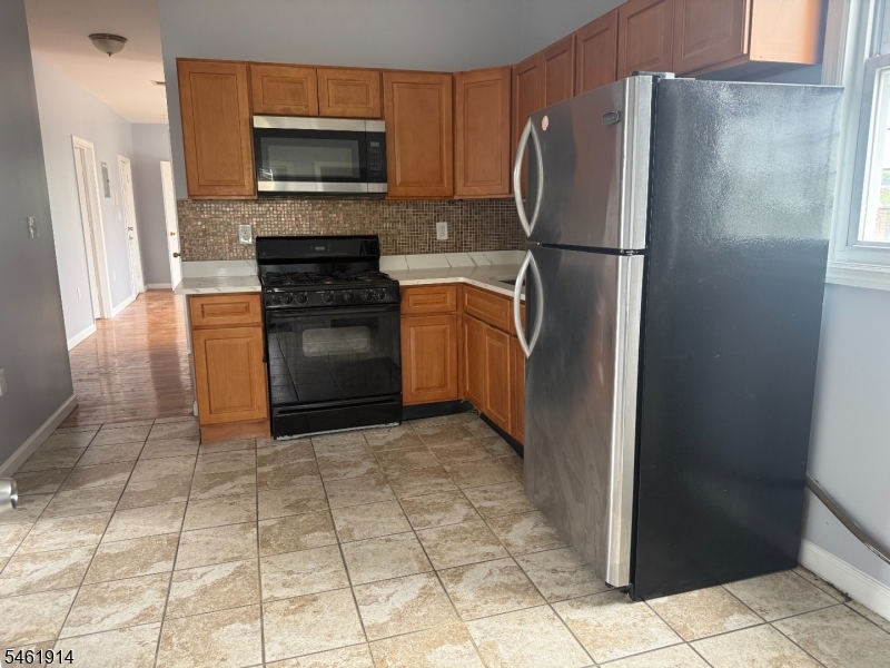 131 Ridgewood Avenue Newark NJ 07108