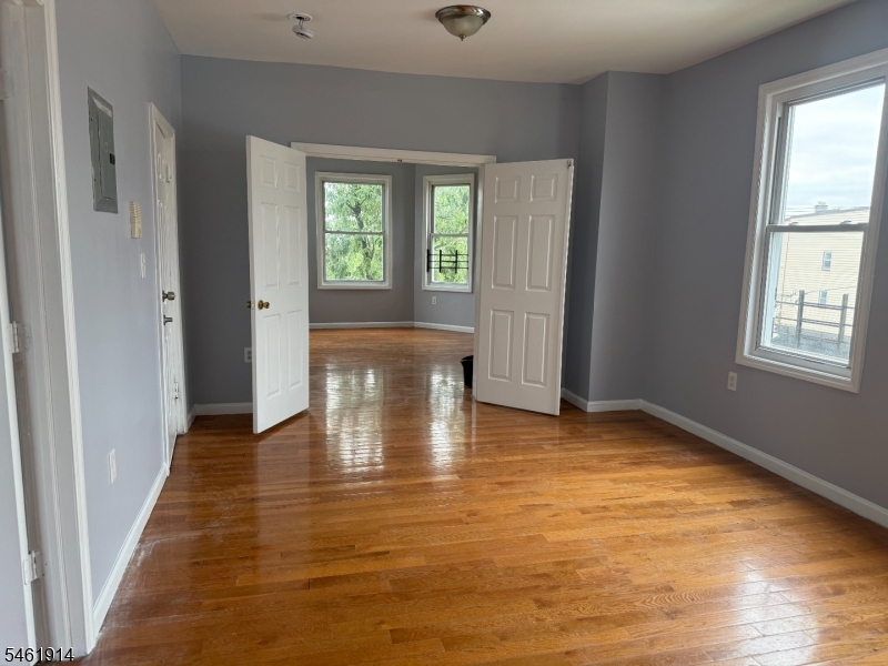 131 Ridgewood Avenue Newark NJ 07108