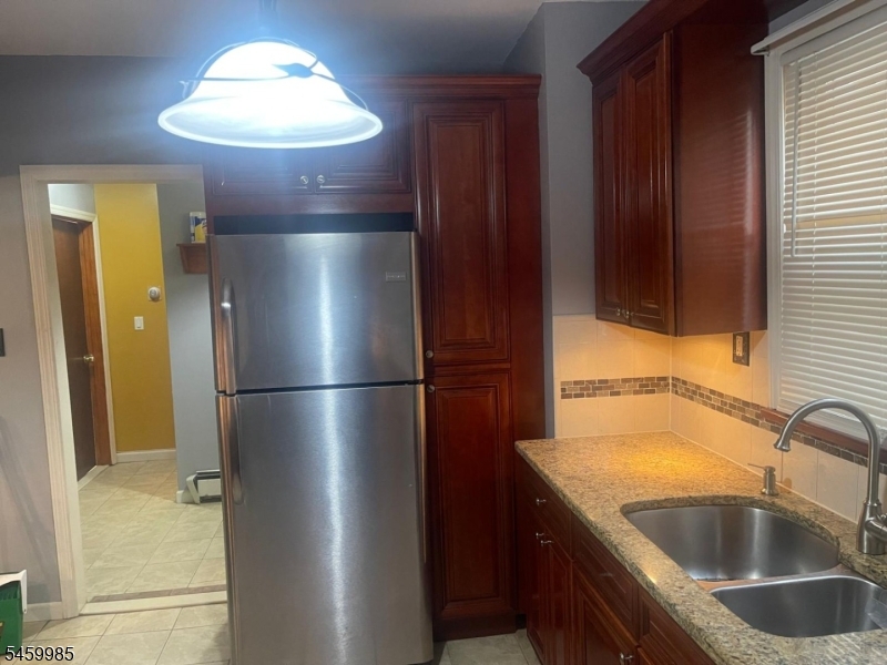 11 Welland Avenue Irvington NJ 07111