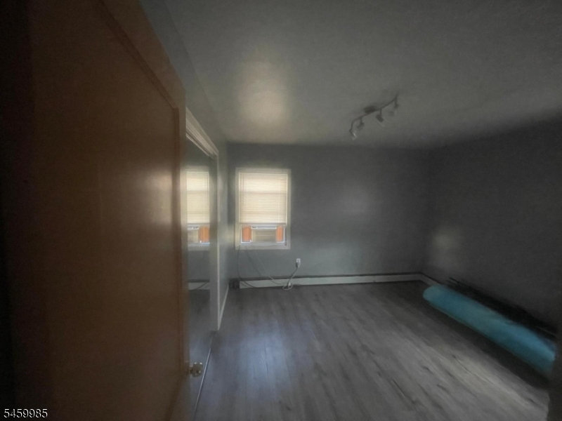 11 Welland Avenue Irvington NJ 07111