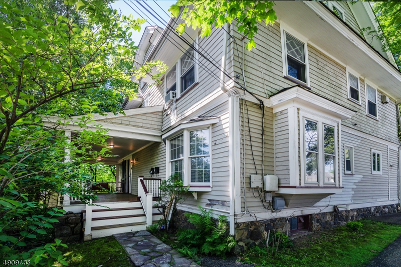 19 Pease Avenue Verona NJ 07044