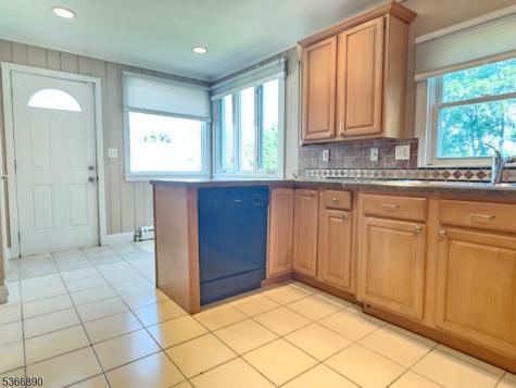 24 Pennsylvania Avenue Flemington NJ 08822