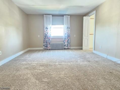 24 Pennsylvania Avenue Flemington NJ 08822