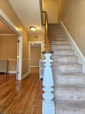 24 Pennsylvania Avenue Flemington NJ 08822