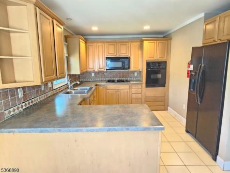 24 Pennsylvania Avenue Flemington NJ 08822