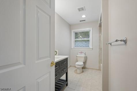53 Broadway Park Ridge NJ 07656