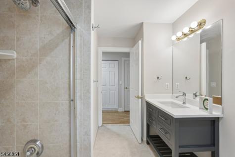 53 Broadway Park Ridge NJ 07656