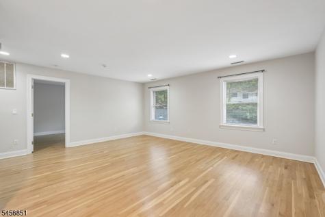 53 Broadway Park Ridge NJ 07656
