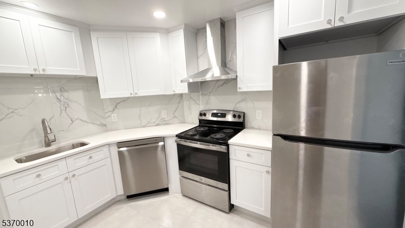 76 Jamestown Road Bernards NJ 07920