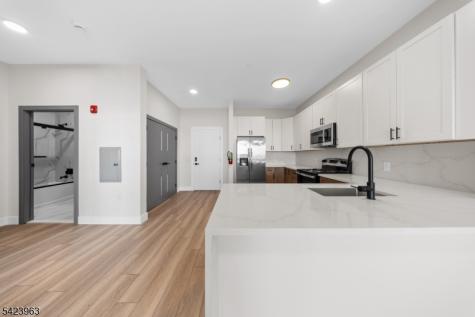 87 Mary Street Paterson NJ 07503