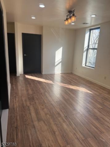 182 Ferry Street Newark NJ 07105