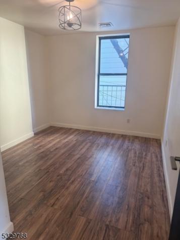182 Ferry Street Newark NJ 07105
