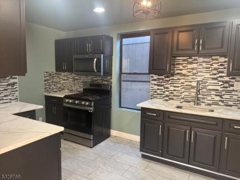 182 Ferry Street Newark NJ 07105