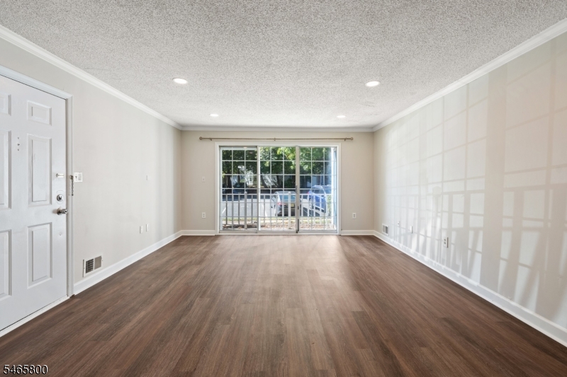 77 Sapphire Lane Franklin NJ 08823
