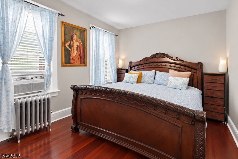 128 Berwick Street Elizabeth NJ 07202