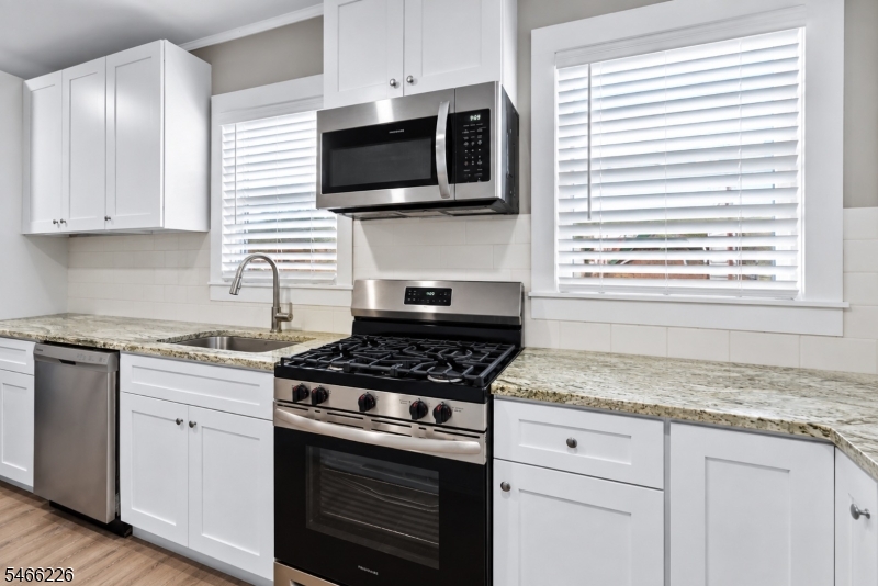 128 Berwick Street Elizabeth NJ 07202