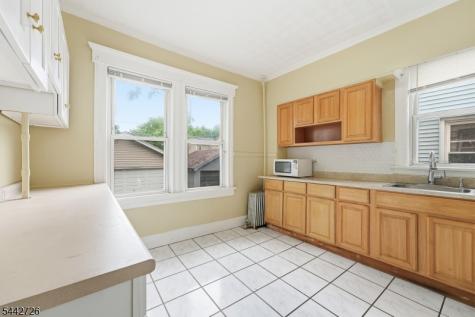51 Edgar Street East Orange NJ 07018