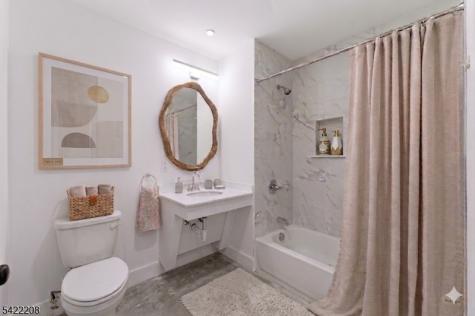 95 Shepherds Lane Totowa NJ 07512