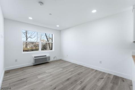 95 Shepherds Lane Totowa NJ 07512