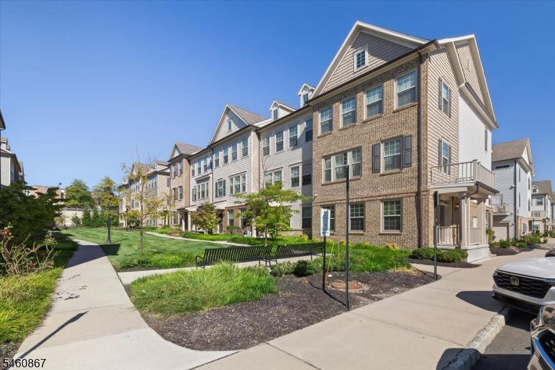 17 Cortland Court Livingston NJ 07039