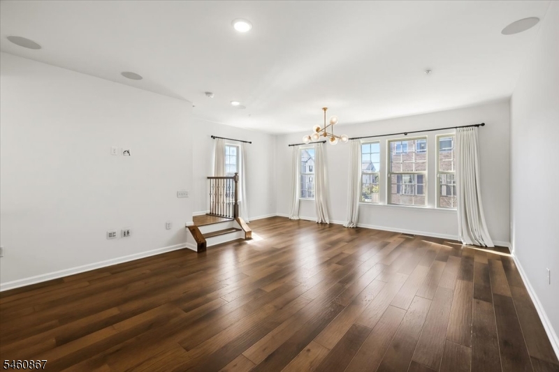 17 Cortland Court Livingston NJ 07039