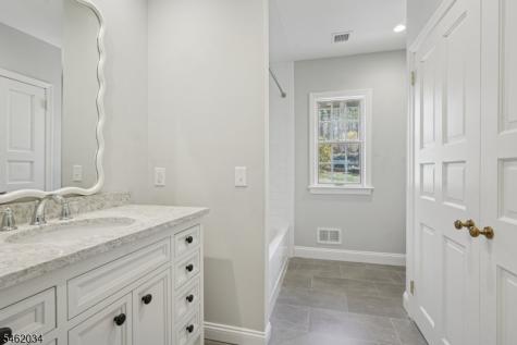 15 Mcgregor Avenue Mount Arlington NJ 07856