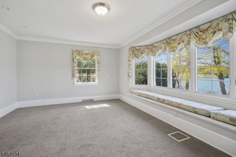 15 Mcgregor Avenue Mount Arlington NJ 07856