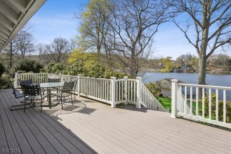 15 Mcgregor Avenue Mount Arlington NJ 07856