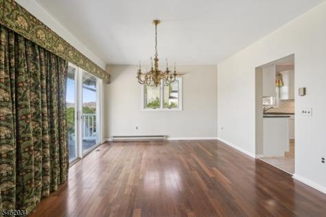 15 Mcgregor Avenue Mount Arlington NJ 07856