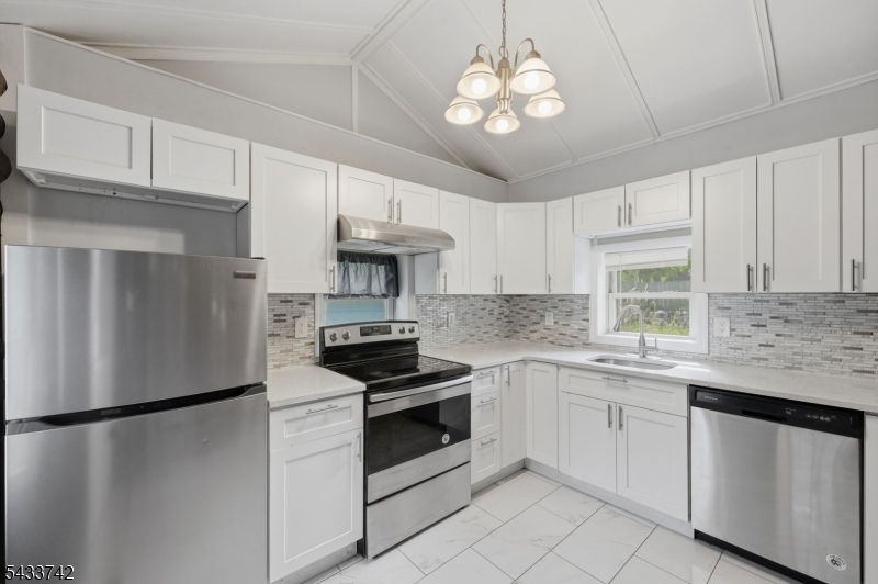 33 Hillside Avenue Jefferson NJ 07460