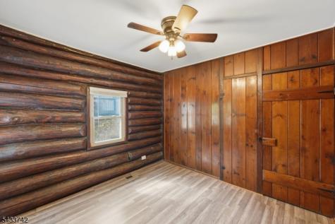 33 Hillside Avenue Jefferson NJ 07460