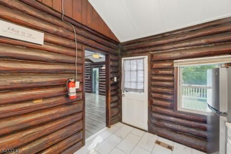 33 Hillside Avenue Jefferson NJ 07460