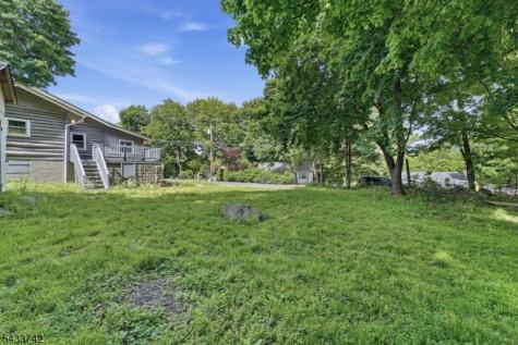 33 Hillside Avenue Jefferson NJ 07460