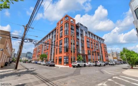 39 Madison Street Newark NJ 07105