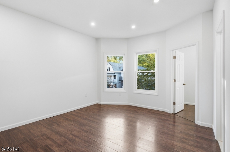 16 Seymour Avenue Newark NJ 07108