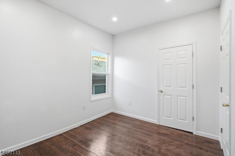 16 Seymour Avenue Newark NJ 07108